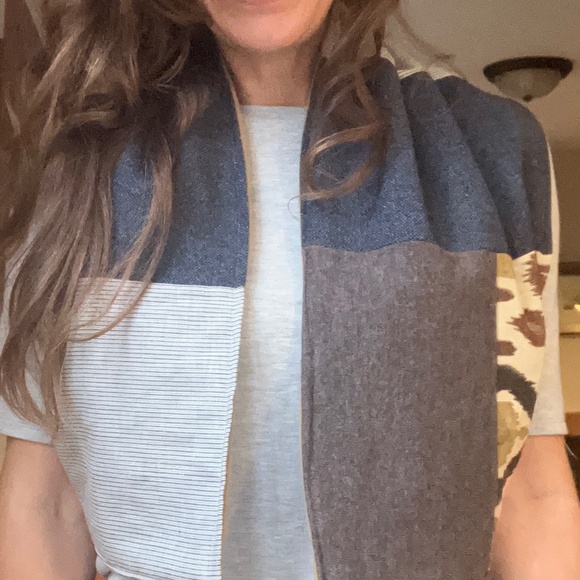 Handmade Reversible Scarf Vest Shawl – Upcycled Wool, Cashmere & Cotton Blend - Picture 6 of 7